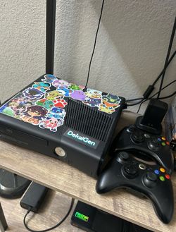 XBOX 360, CONTROLLERS, BATTERY, CHARGER ETC
