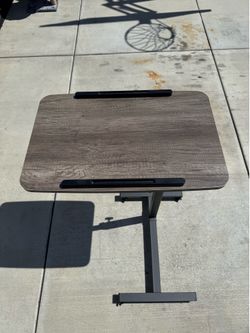 Computer table