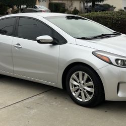 2016 Kia forte 4 cylinder clean title