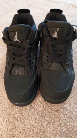 Air Jordan 4 Black Cat Sneakers
