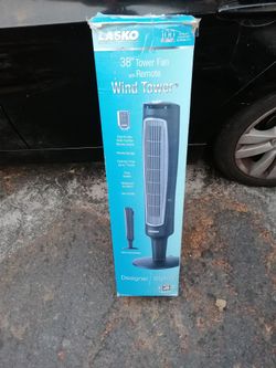 Like new 36 inch Lasko Tower Fan With Remote