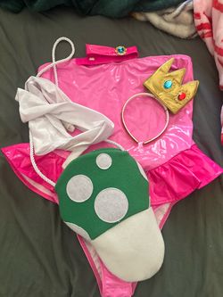 Princess peach costume