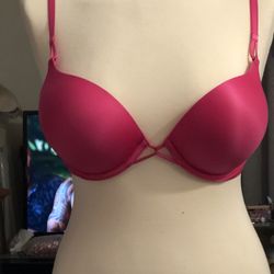 New No Tags Victoria Secret Push Up Bra 36B