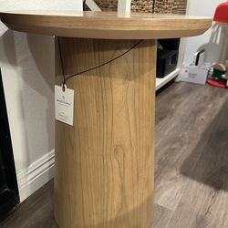 Target, Hearth & Hand Pedastal Accent Table