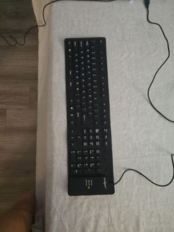 Onilycar Wired USB Full-Size Keyboard