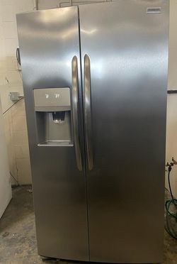 Frigidaire Quad-Door Stainless Steel Fridge
