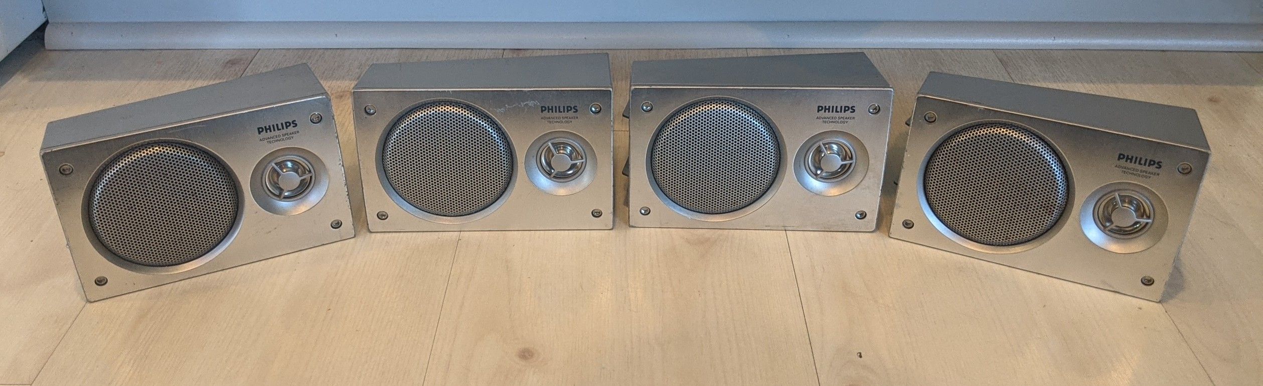 4 Small Philips Stereo Speakers