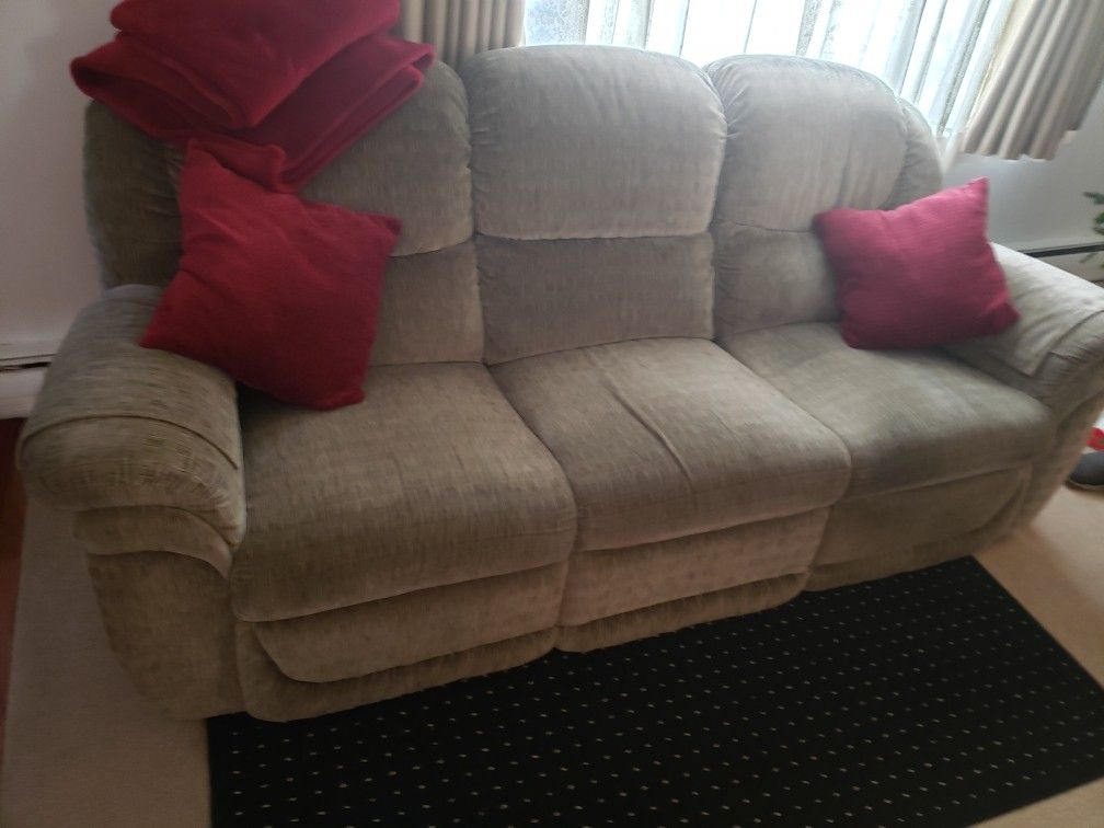 Reclining Couch For Sale-- Lay Z BOY