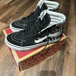 4.5y Skull Vans 