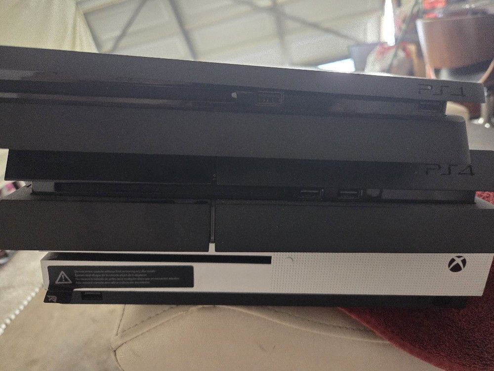 Lot Of Electronics All For Parts Make An Offer