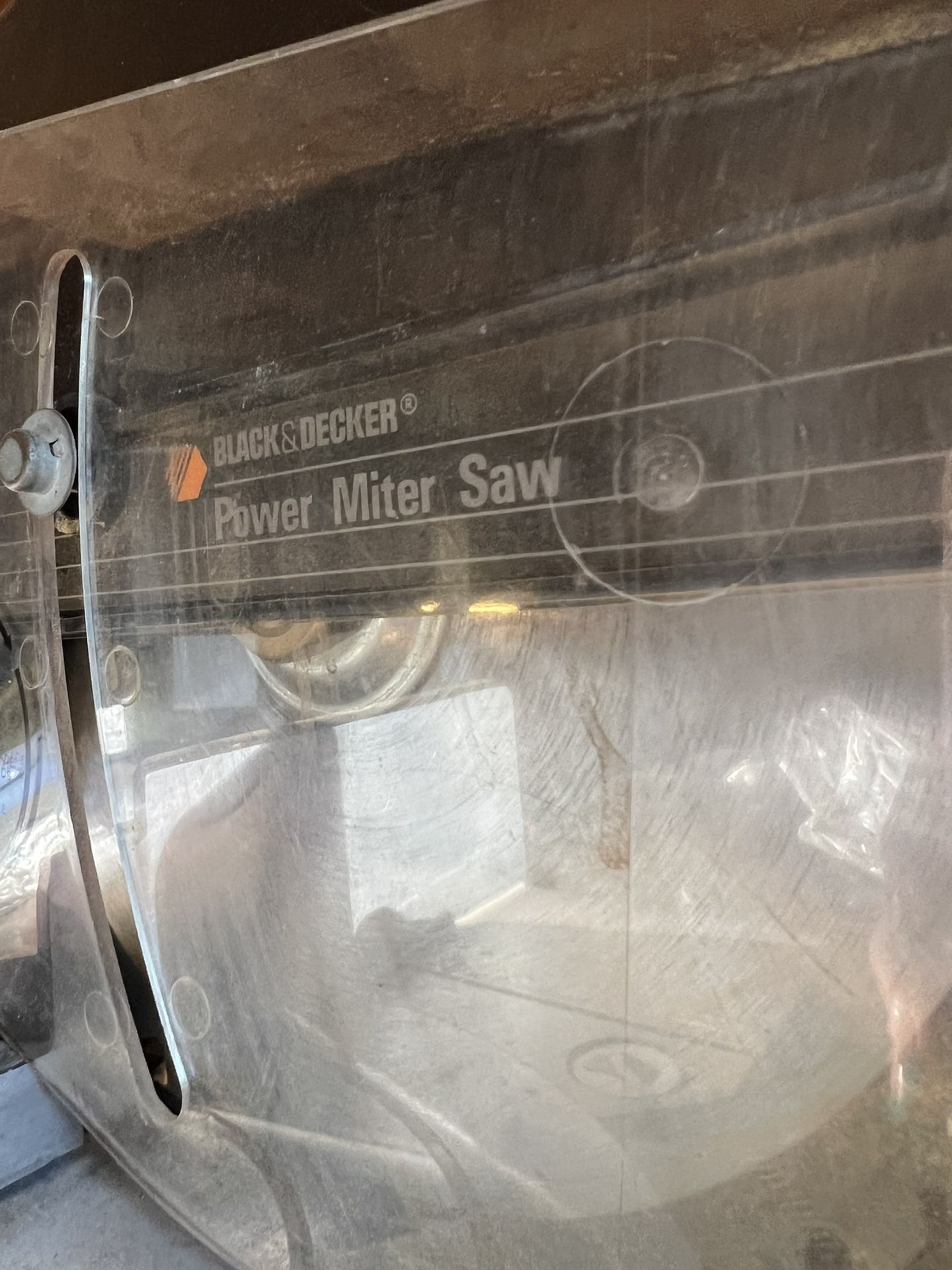 Black Decker power Miter Saw