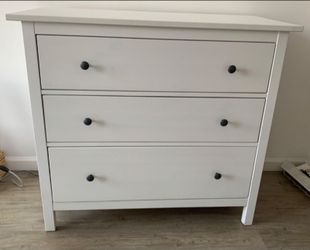 White stain Dresser