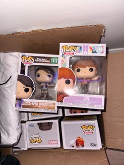 11 random funko pops