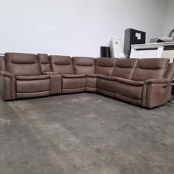 Reclining Fabric Sectional- Free Delivery‼️