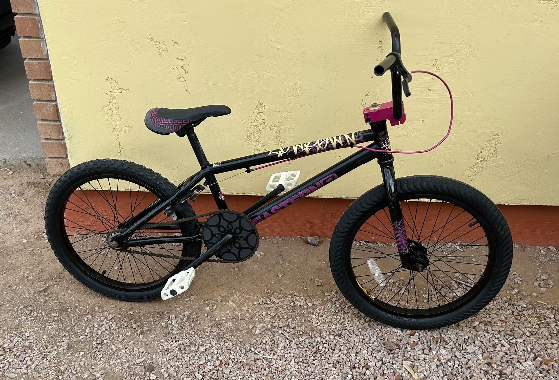 BMX  BIKE   EASTERN 