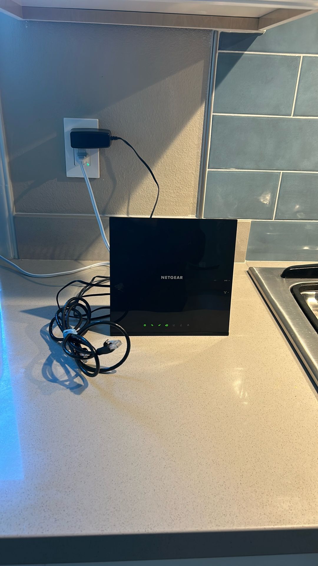NETGEAR Cable Modem Router Combo C6250
