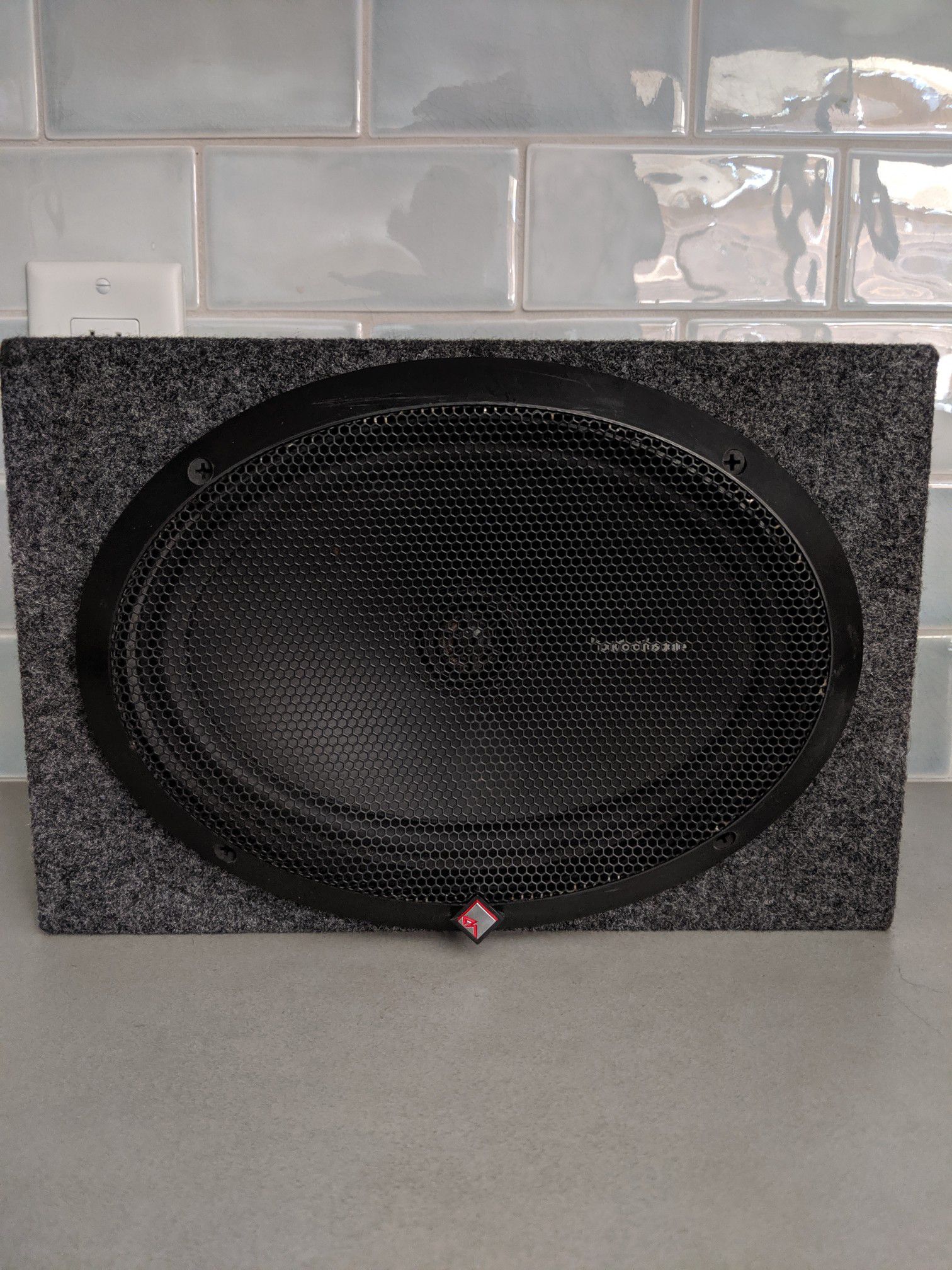 Rockford Fosgate Car Speakers 6"x9" w Speaker Box