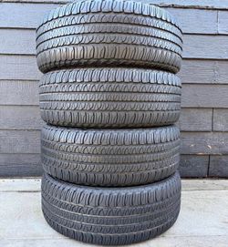 245/65/17 Goodyear Selling a set of 4 tires in excellent condition 🫡