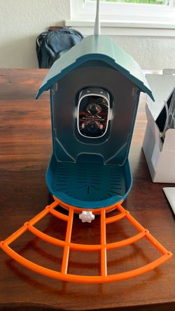 Smart Bird Feeder