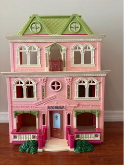 VTG 2008 Fisher Price Loving Family Grand Victorian Mansion & Accesories