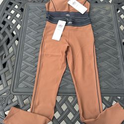 All Women’s Yoga Set Size Small 