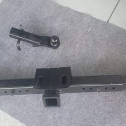 Trailer Hitch With Ball Mount 