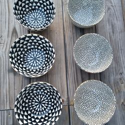 6 NEW Thyme and Table Black Dots & Medallion Stoneware Bowls 