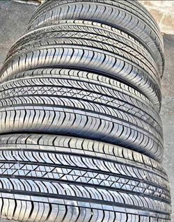 225 65 17 Continental tires Con 80% de Vida Las 4