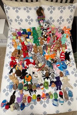 Large Lot of Ty Beanie Babies Collection