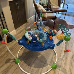 Baby Bouncer, Plays Music