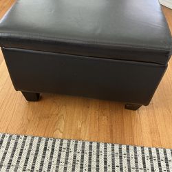 Storage ottoman