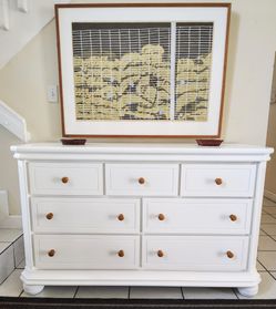SOLID WOOD DRESSER LIKE NEW CONDITION FREE DELIVERY