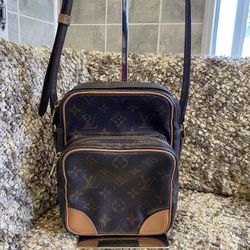 Authentic Louis Vuitton Amazon Crossbody Bag monogram 