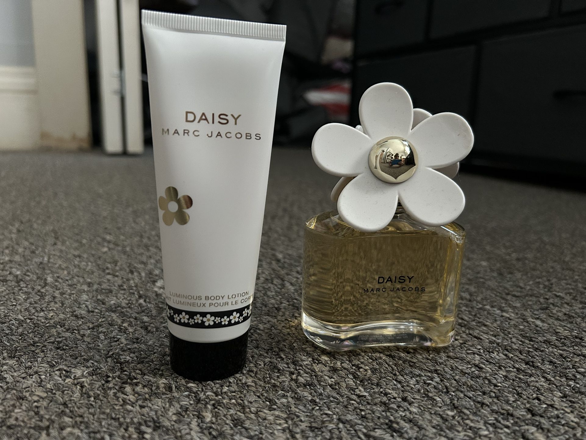 Daisy By Marc Jacob’s Perfume And Lotion Set