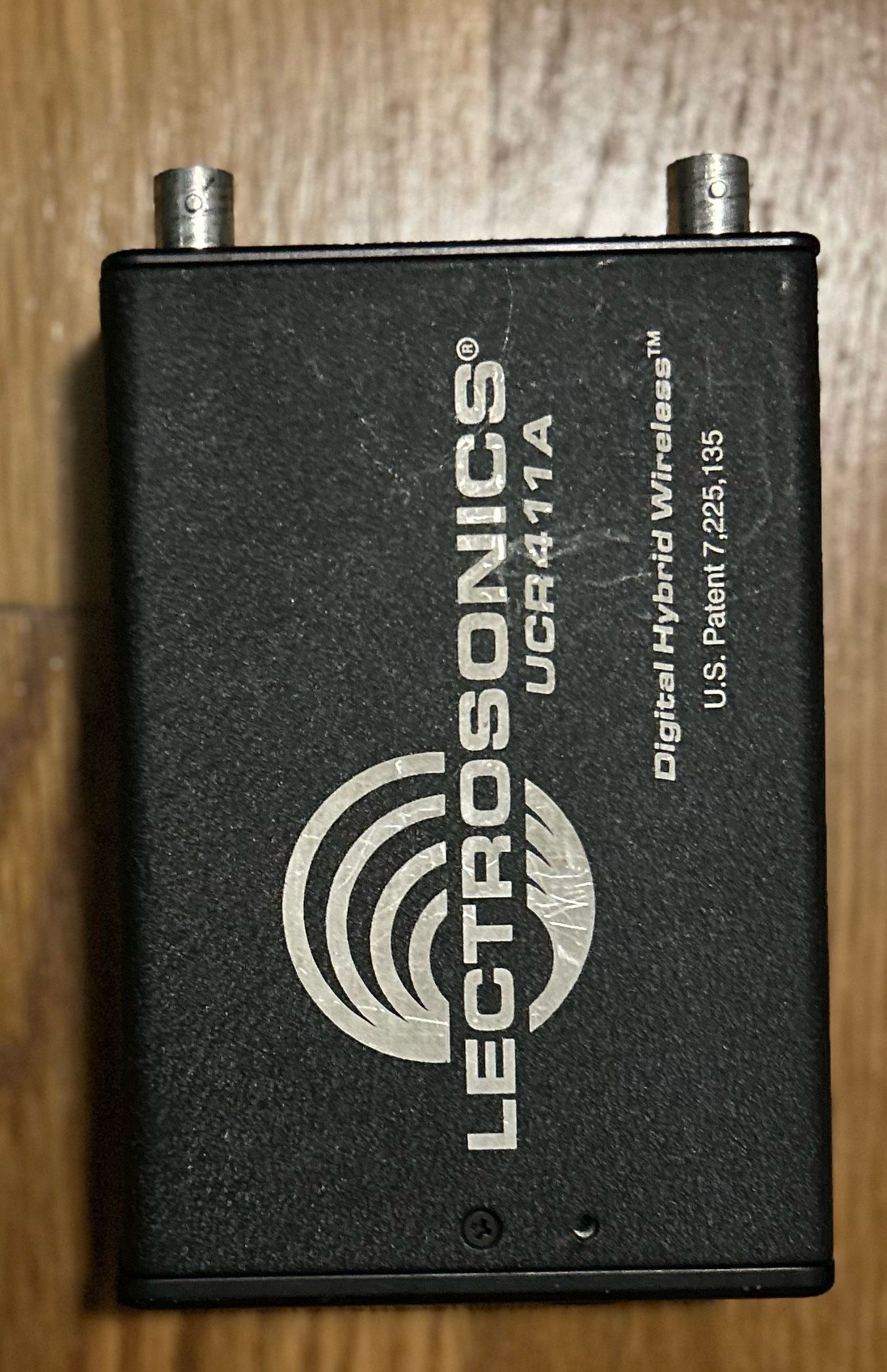 Lectrosonics SMV E transmitter + UCR411 A receiver