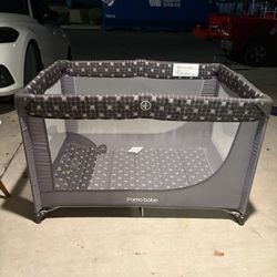 Pop Up Crib/ Play 