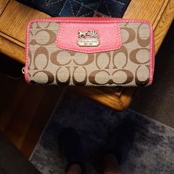 Large Authentic Coach Zip Around Wallet..Beige With Pink Trim
