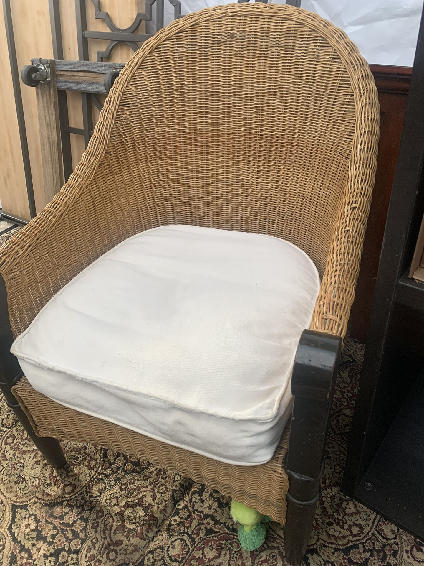 Wicker Rattan Chair patio furniture / feather pillow  26 W x 30 D x 36 H  Seat @ 19