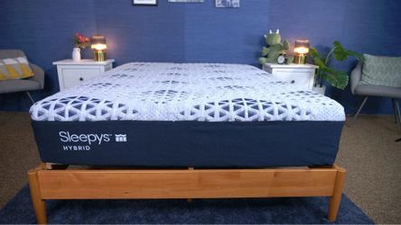 Brand new sleepys hybrid QUEEN mattress
