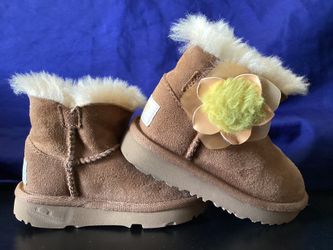 UGG MINI BAILEY CACTUS FLOWER 