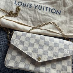 Louis Vuitton Crossbody Bag 
