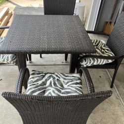 36” Patio Table With 4 Chairs