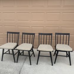 4 New Black Farmhouse Dining Chairs With Cushions