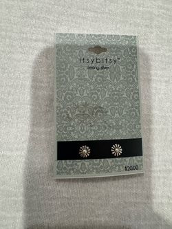 Itsybitsy Sterling Silver Flower Stud Earrings
