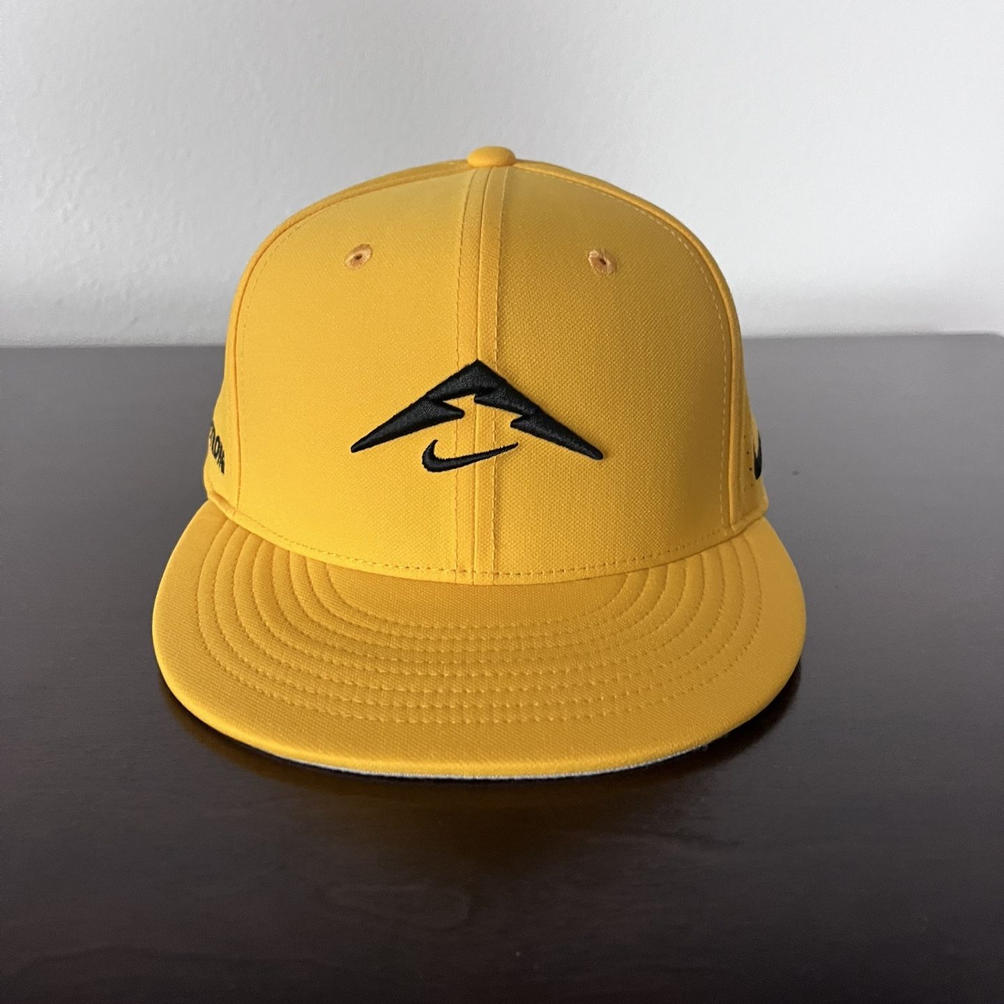 Sally McRae Yellowrunner Choose Strong Yellow Nike Trail Hat - New