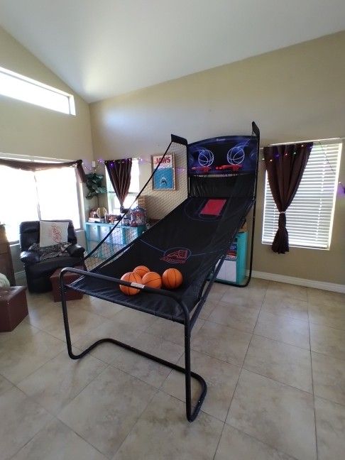 Extremely Large Basketball Game Indoor