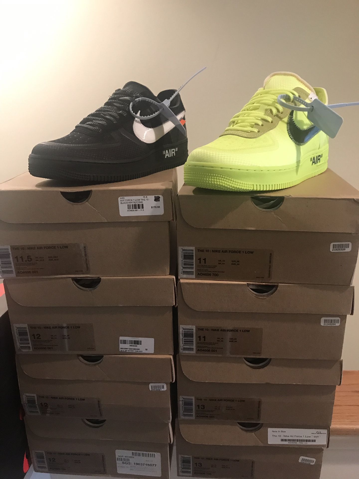 BRAND NEW NIKE OFF WHITE AIR FORCE 1 BLACK/VOLT SIZES 11-13