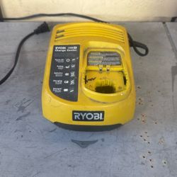 Ryobi 18 V battery charger