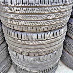 235: 45R18 Michelin Brand tires usadas en perfecta condición set of (4)