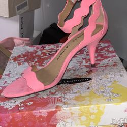 Heels bright pink